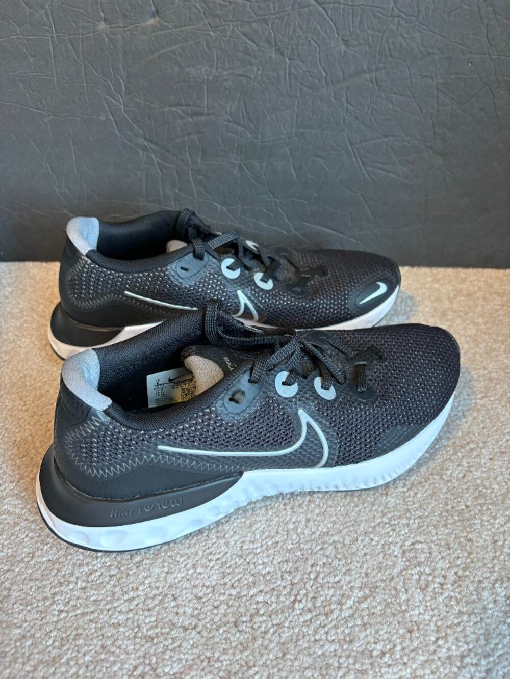 Nike Renew Women's Running Shoes Size 9 Black White CK6360-008